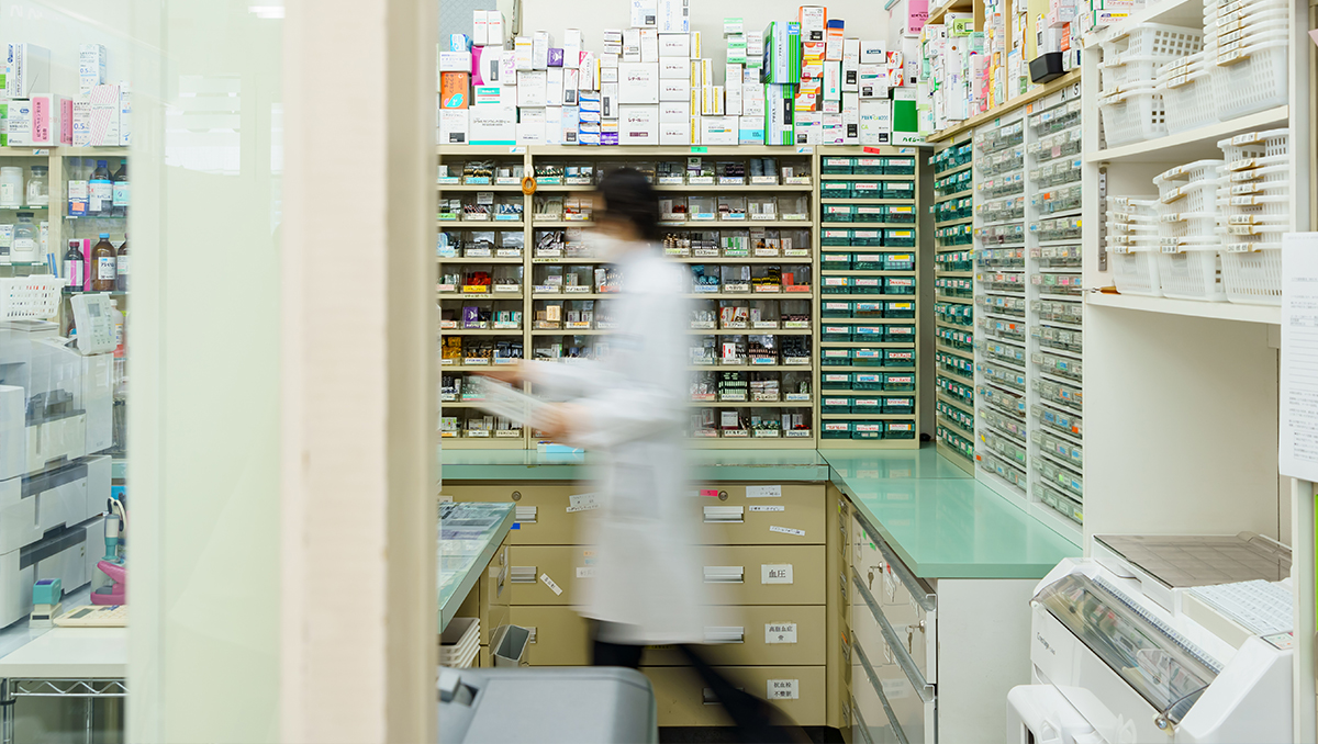 スズキ調剤薬局2